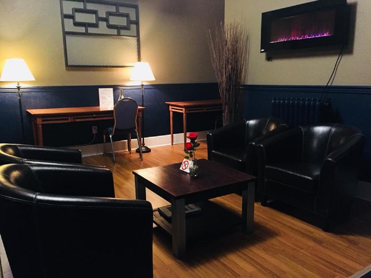 Hotel Ambassador Vancouver Bagian luar foto