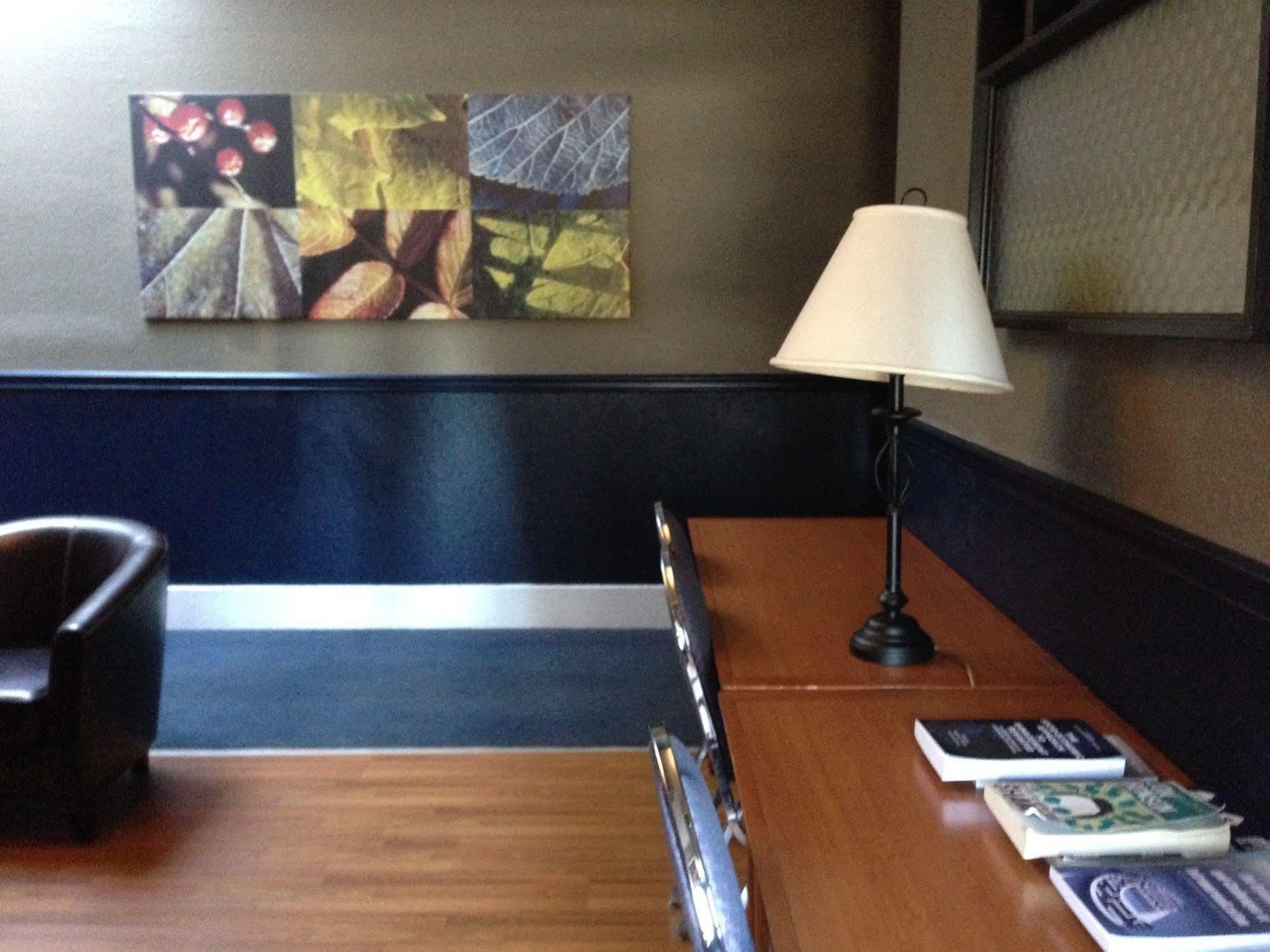 Hotel Ambassador Vancouver Bagian luar foto